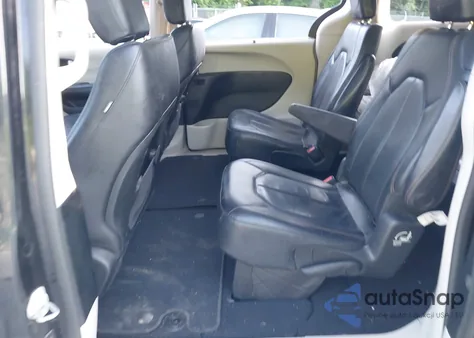 2019 Chrysler Pacifica Touring L z USA, uszkodzony, nr VIN 2C4RC1BG4KR583065